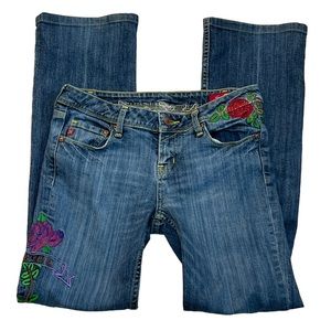 7 jeans embroidered one of a kind boot cut denim size 28